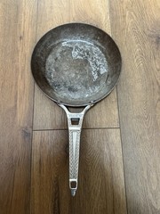 De Buyer 8” Pan Eiffel Tower Handle