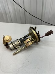 JOHN DEERE SENDING UNIT AND FUEL PUMP 445 AM117276 AM117108