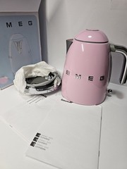 SMEG KLF03PKUS Pink Retro Electric Kettle Open Box Never Used w/ Box Manual