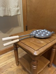 HAZELNUT MOLD PAN FOR BAKING COOKIES FOR NUTS – 16 HALVES OF NUTS