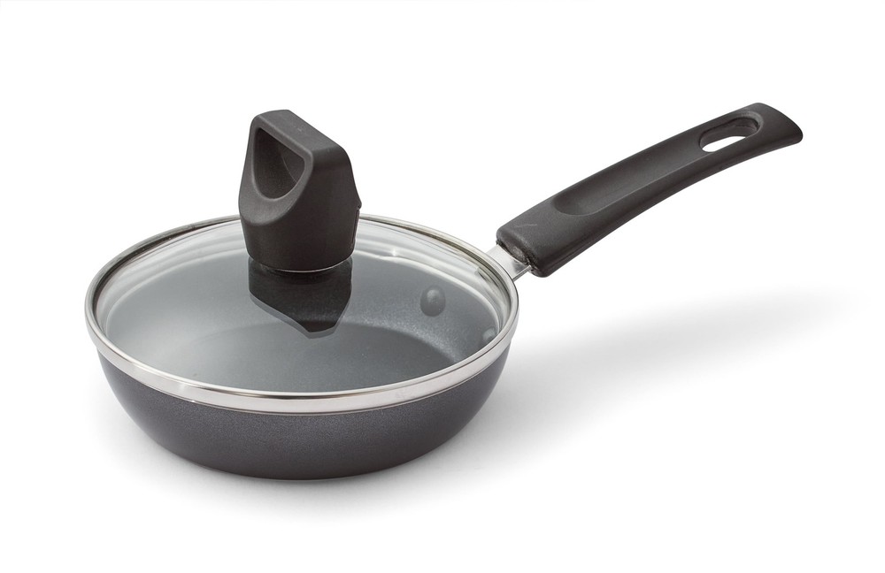 Easy Care Nonstick Cookware, Covered One Egg Wonder Fry Pan, 4.5 inch, Black