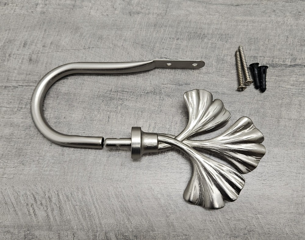 ROD DESYNE FORTUNE SINGLE CURTAIN TIE BACK GINKO LEAF NICKEL SILVER METAL NEW