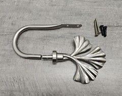 ROD DESYNE FORTUNE SINGLE CURTAIN TIE BACK GINKO LEAF NICKEL SILVER METAL NEW