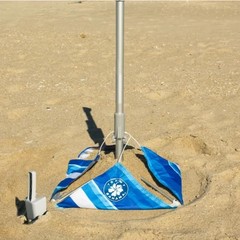 Tommy Bahama 7.5′ Beach Umbrella w/ Tilt Stripe
