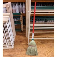 Lehman’s Amish Made Barn Broom, Handmade of Corn Straw, Short 32 Inch Long