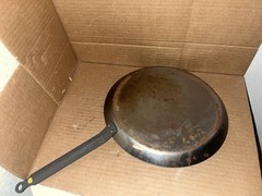 De Buyer MINERAL B Carbon Steel 10.5” Crepe & Tortilla Pan Induction Ready