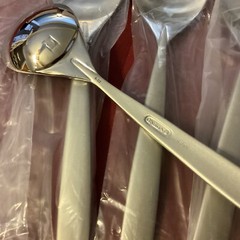 Oneida STILETTO 4 Small Round Soup Spoons Bouillon Stainless Flatware Unused