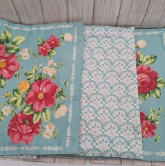 PIONEER WOMEN- VINTAGE- FLORAL REVERSIBLE PLACEMAT -18.5″ X 14″- SET OF 4