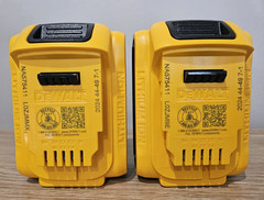 New DeWalt Starter Kit – 13″ Bag, 2 – 5AH XR Batteries 2023, DCB115 Charger