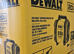 DeWALT DCC020IB 20V High-Pressure Corded Cordless Air Inflator 2025