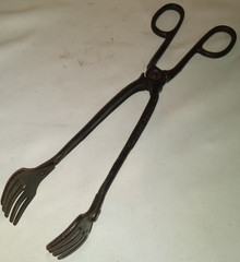 RARE 1900’S BBQ FIRE HEARTH TONGS FORK STOVE CAST IRON CARBON CHARCOAL BRIQUETS