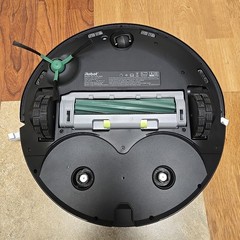 iRobot Roomba Plus 405 Combo Robot Vacuum & Mop AutoWash Dock, LiDAR 70x Suction