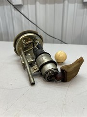 JOHN DEERE SENDING UNIT AND FUEL PUMP 445 AM117276 AM117108