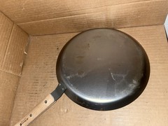 de Buyer Mineral B Element Carbon Steel Crepe Pan 9.5” France Wooden Handle