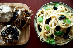Black Garlic 3lbs Container