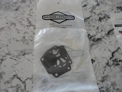 ONE New OEM Briggs & Stratton Carb Diaphragm 495770/795083