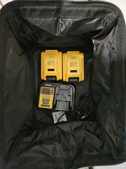 New DeWalt Starter Kit – 13″ Bag, 2 – 5AH XR Batteries 2023, DCB115 Charger