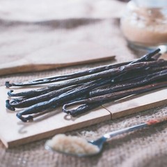Ugandan Vanilla Beans, Planifolia, Gourmet Grade A Vanilla from Uganda 15cm+