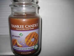YANKEE CANDLE GIRL SCOUTS COCONUT CARAMEL STRIPES CANDLE
