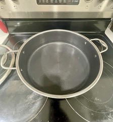 HexClad 7-QUART Deep Sauté Pan / Chicken Fryer 7 QT With Lid – New – Used Once.