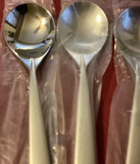 Oneida STILETTO 4 Small Round Soup Spoons Bouillon Stainless Flatware Unused