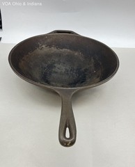 Lodge 14 Inch Cast Iron Wok with Long Handle and Assist Handle USA