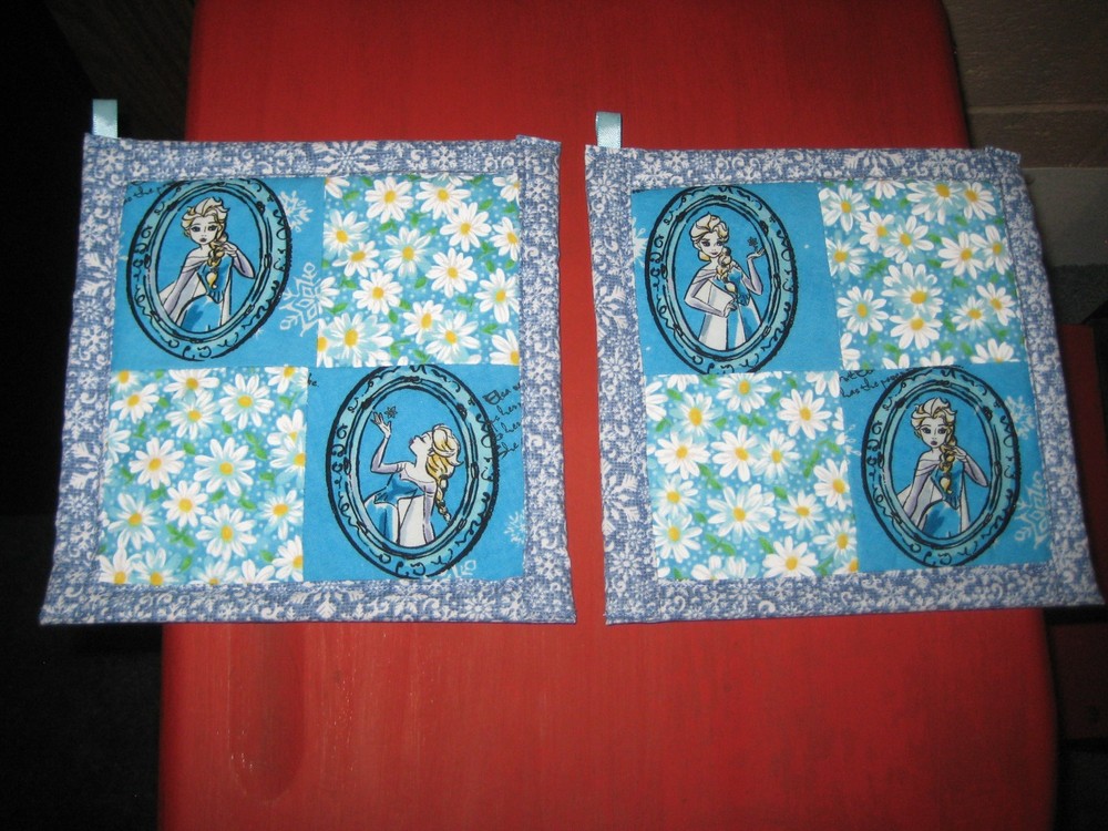 Disney World 55th Anniversary…Elsa Handmade Kitchen Potholder Set of 2