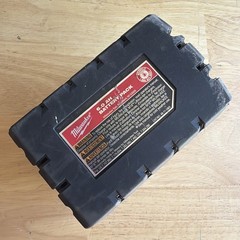 Milwaukee Tools Battery Pack M18 6ah High Output 48-11-1865 PARTS OR REPAIR READ