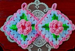 New Handmade Crocheted Set 2 Irish Rose Potholders Frosted Pink White Green Bead