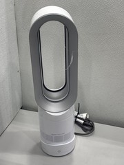 Dyson AM09 Hot+Cool Jet Focus Bladeless Heater and Fan – White/Silver