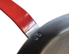 de Buyer France 9.5″ Carbon Steel Crepe Pan – 24cm Red Silicone Handle Mineral B