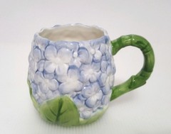 Williams Sonoma Figural Hydrangea Mug 15 OZ NEW Blue Flower Spring Easter