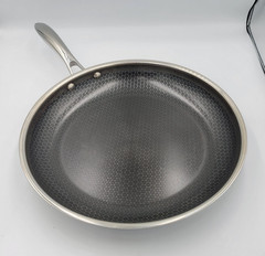 HexClad 10″ FRYING PAN with LID 10-Inch 10 Hybrid Non-Stick -Used Good Condition