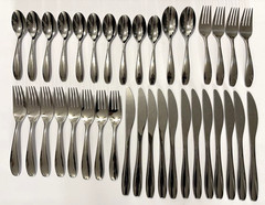 36 Pc. Oneida STAFFORD MIRROR 18/10 Stainless Vietnam