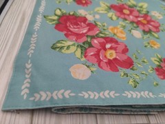 PIONEER WOMEN- VINTAGE- FLORAL REVERSIBLE PLACEMAT -18.5″ X 14″- SET OF 4