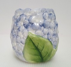 Williams Sonoma Figural Hydrangea Mug 15 OZ NEW Blue Flower Spring Easter
