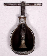 Vintage Walnut Shaped Cast Iron Screw Down Nutcracker 6″ Vice Cast Iron Silver