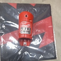 Milwaukee 28V 1.5Ah Lithium-Ion (Li-Ion) Red Power Tool Battery Pack