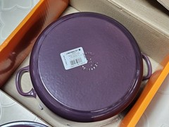 Le Creuset Cocotte 24cm 9.5in 4.5qt Fig Purple Silver knob Cast Iron Dutch oven
