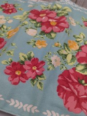 PIONEER WOMEN- VINTAGE- FLORAL REVERSIBLE PLACEMAT -18.5″ X 14″- SET OF 4