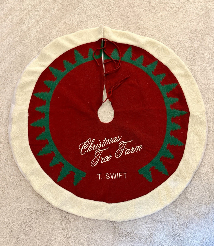 Taylor Swift – Christmas Tree Farm Tree Skirt – Used