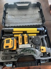 DEWALT Self Leveling Green Beam Laser 16 Lines in 3×360° for Ultimate Precision