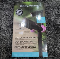 Tommy Bahama LED Solar Spotlights – Smart Focus – 100 Lumens – 2 Pack, NIB