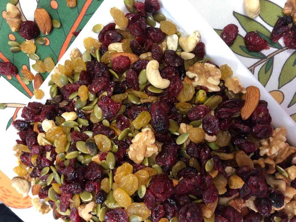 Omega-3 Deluxe Mix Cranberries Raisins Cashews Walnuts Almond Pistachio Pecans