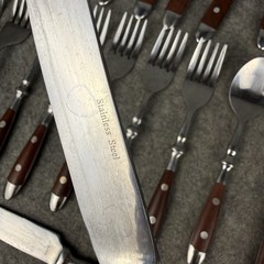 Williams Sonoma Cafe Bois Stainless Flatware Brown Woodgrain Bistro 40 Pc Set