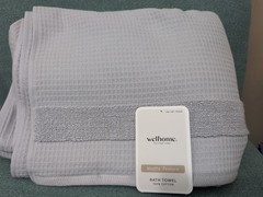 WelHome Waffle Bath Towel 29 in x 58 in in Gray