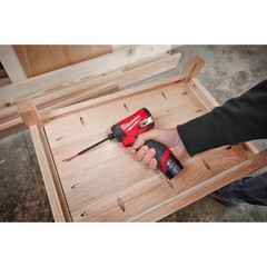 Milwaukee 3453-22 M12 FUEL 1/4″ Hex Impact Driver Kit