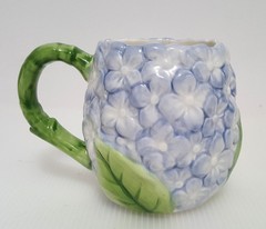 Williams Sonoma Figural Hydrangea Mug 15 OZ NEW Blue Flower Spring Easter