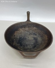 Lodge 14 Inch Cast Iron Wok with Long Handle and Assist Handle USA