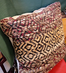 Handcrafted India 18″ X 18″ Pillow Interwoven geometric design zippered